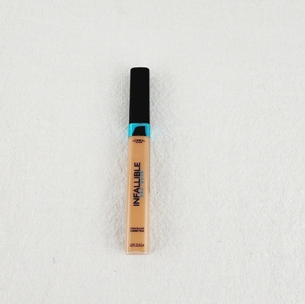 3 FOR $13 🔥L'Oréal infallible pro Glow concealer 06